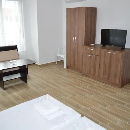 Summerhouse 洛泽内茨